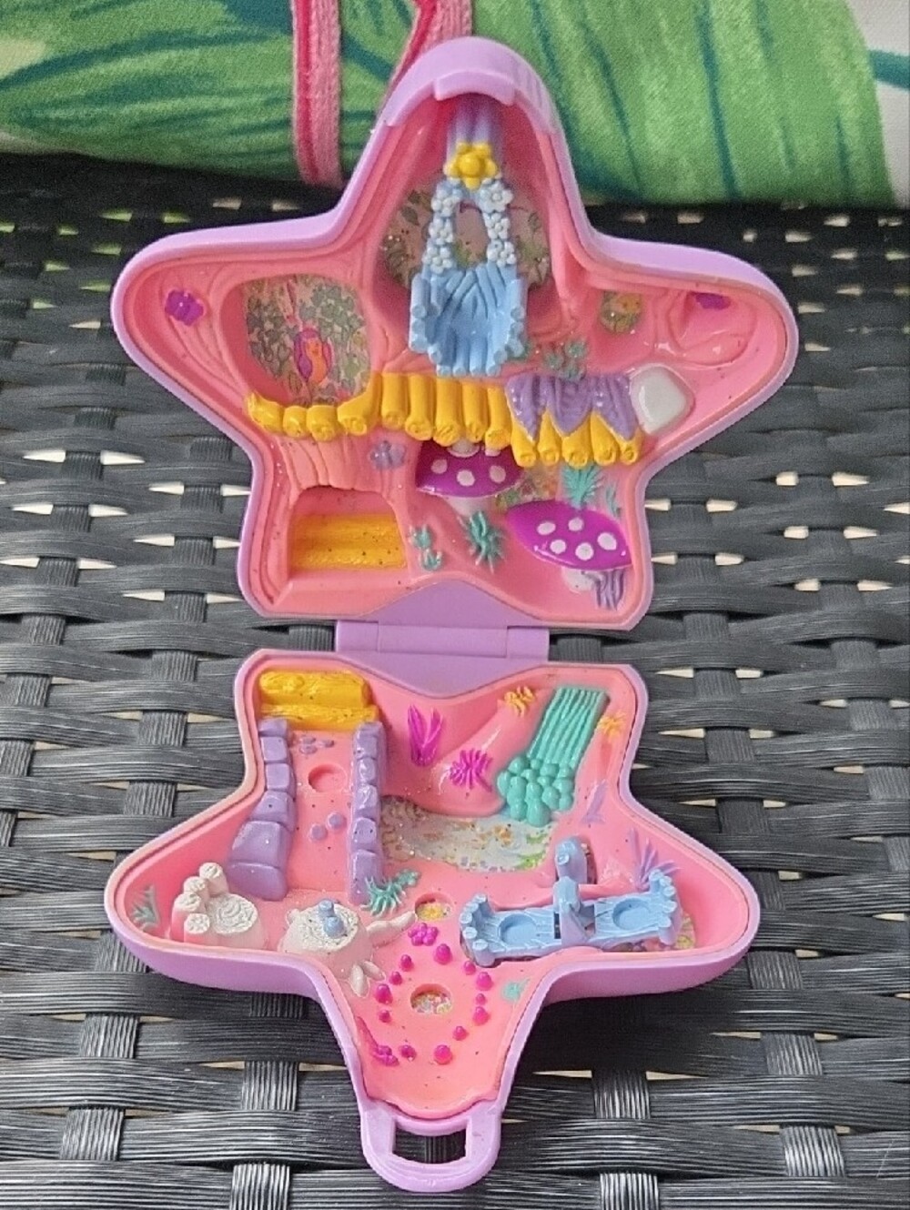 🧚‍♀​✨ Vintage 1992 Bluebird Polly Pocket: FAIRY FANTASY Compact Only No Polly🧚